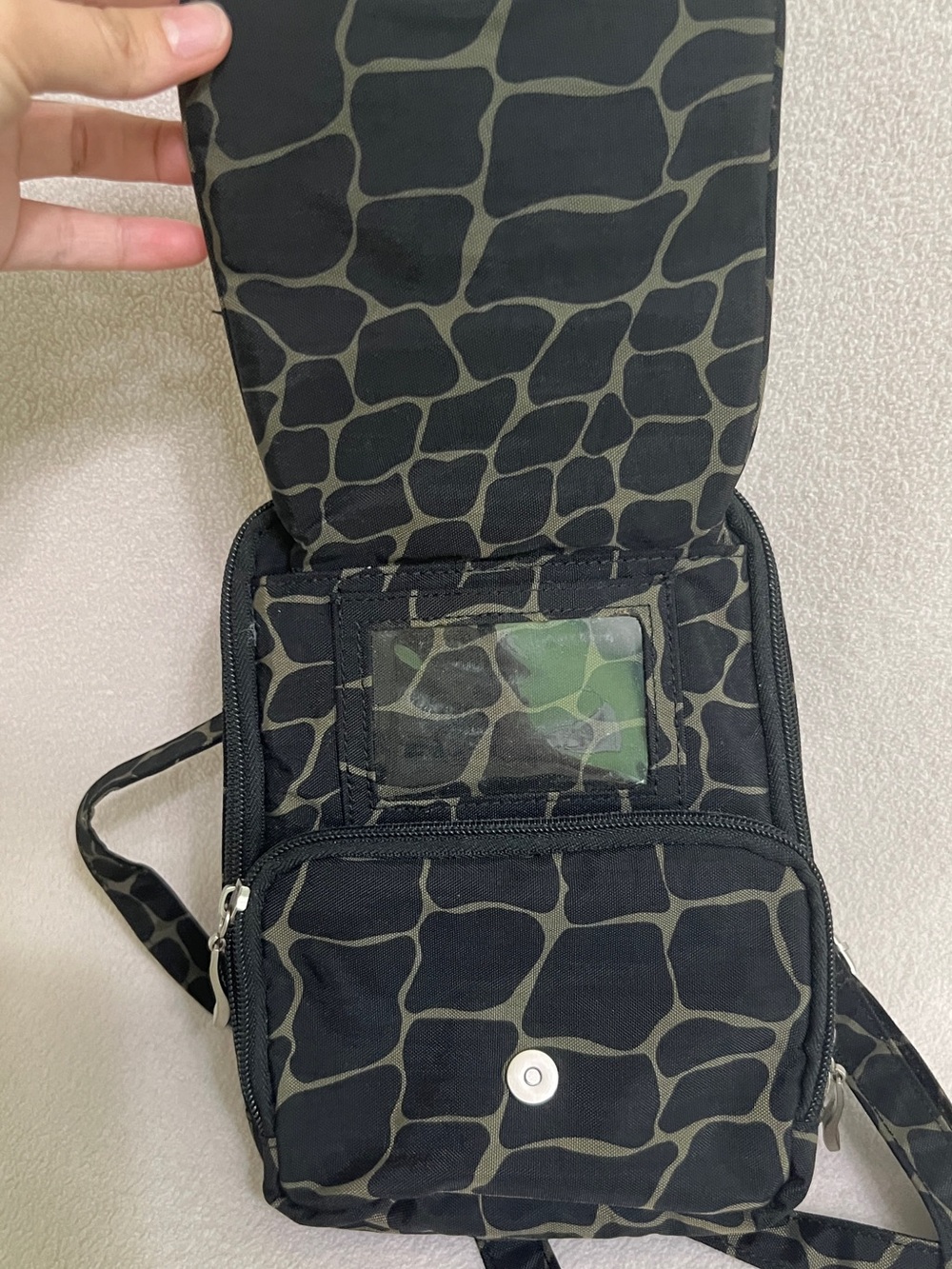 Baggallini Black Giraffe Print Crossbody Bag Small Water Resistant - Picture 9 of 16